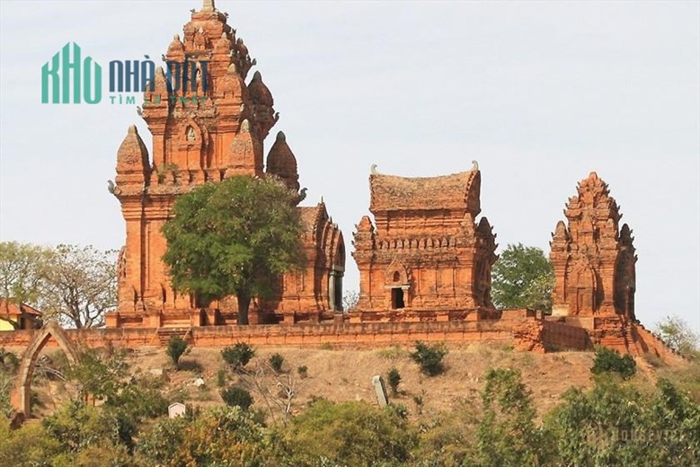 KHU DÂN CƯ THÁP CHÀM XANH GẦN SÂN BAY LƯỠNG DỤNG THÀNH SƠN 2KM