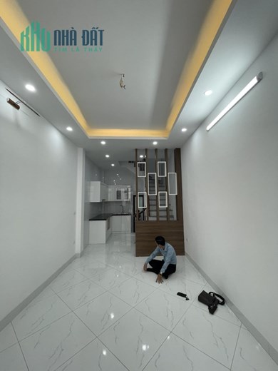Bán Nhà Xây Mới Tại Ngõ 38 Xuân La Trung Tâm Quận Tây Hồ DT 32m 5 Tầng Giá 4 Tỷ
