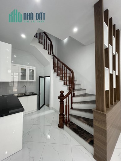 Bán Nhà Xây Mới Tại Ngõ 38 Xuân La Trung Tâm Quận Tây Hồ DT 32m 5 Tầng Giá 4 Tỷ