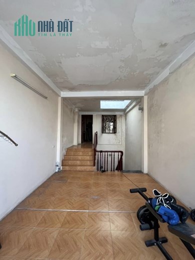 NGÕ THÔNG - Ô TÔ ĐỖ CÁCH 10M- GẦN HỒ DIỆN TÍCH RỘNG Ở SƯỚNG- KHU VIP NHIỀU KHÁCH SĂN ĐÓN