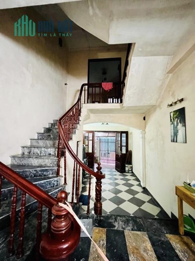 NGÕ THÔNG - Ô TÔ ĐỖ CÁCH 10M- GẦN HỒ DIỆN TÍCH RỘNG Ở SƯỚNG- KHU VIP NHIỀU KHÁCH SĂN ĐÓN