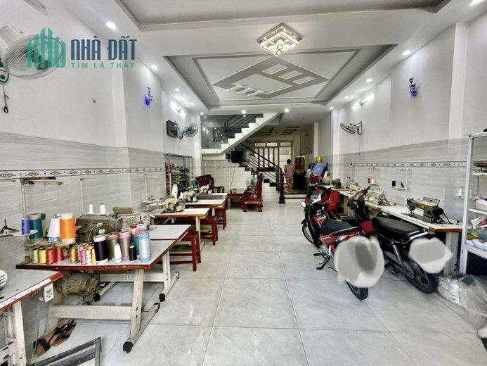 Bán Gấp Nhà 4 Tầng, Lũy Bán Bích, Tân Phú, Ngang Bề Thế 5m, Ô Tô Ngủ Trong Nhà.Ngộp Bank 7 Tỷ.
