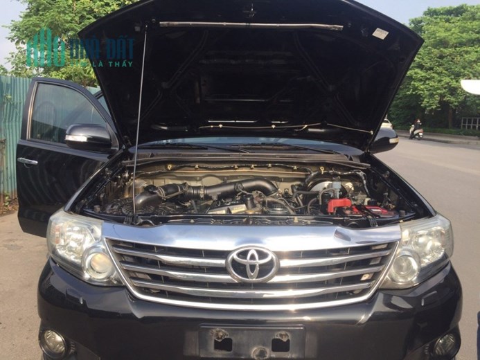 Cần bán xe Toyota Fortuner 2014 tại  222 Cổ Linh, Long Biên, Hà Nội