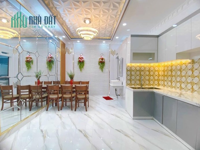 Bán nhà 4 tầng đường Huỳnh Tấn Phát, 58m2, Nhà Bè, nhỉnh 6 tỷ