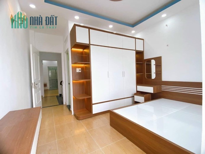 Bán nhà 4 tầng đường Huỳnh Tấn Phát, 58m2, Nhà Bè, nhỉnh 6 tỷ