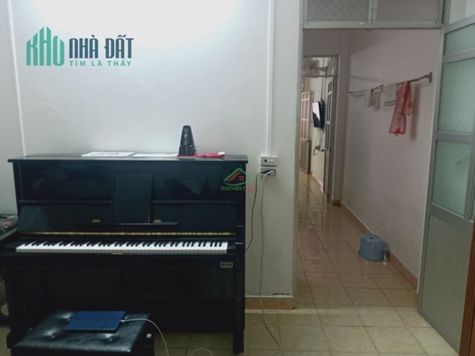 Bán nhà Nguyễn Khánh Toàn, Cầu Giấy. 90m2; C4; giá 11 tỷ. Phương
