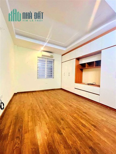 SIÊU HÓT! Bán nhà Vương Thừa Vũ, DT 50m2, Giá nhỉnh 10 tỷ.Ngõ Thông Ô tô chạy vòng quanh.