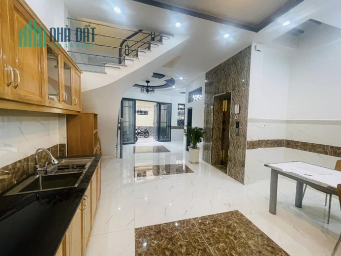 NHÀ ĐẸP PHÚ NHUẬN 60M2 - 7 PHÒNG KHÉP KÍN - HXH 7 CHỖ VÀO NHÀ NGỦ - CHỈ 10.9 TỶ