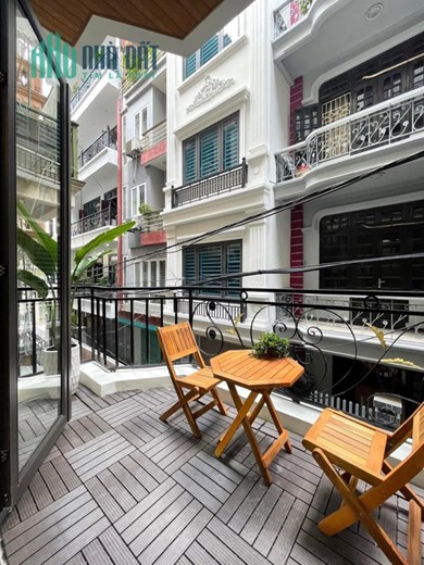 Bán Nhà Phố Trần Quốc Hoàn 50m2 * 5 tầng , 5 phòng ngủ , phân lô ô tô , Kinh doanh mà giá chỉ hơn