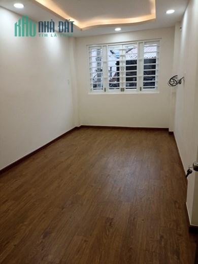 Cần tiền bán gấp nhà Phó Cơ Điều, P.6, Quận 11