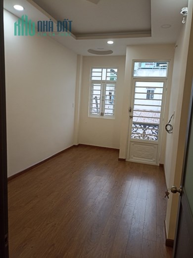 Cần tiền bán gấp nhà Phó Cơ Điều, P.6, Quận 11