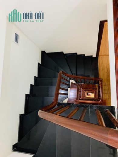 DƯƠNG QUẢNG HÀM PHÂN LÔ 43M2 X 6T, MT 4M SÁT PHỐ Ô TÔ 6.5 TỶ