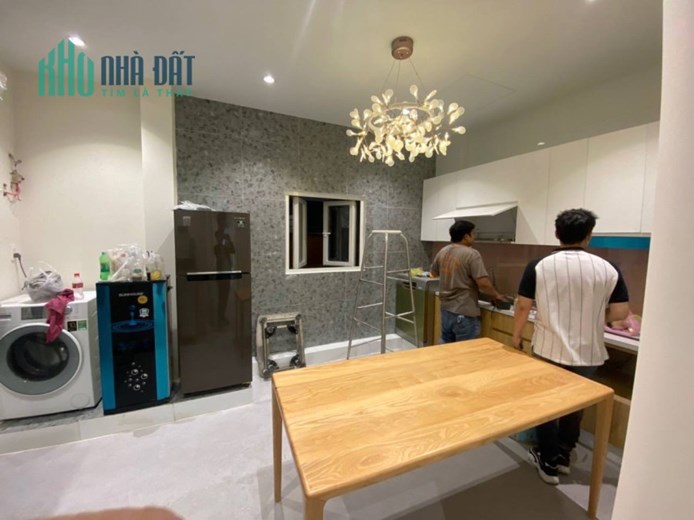 Bán căn hộ - Chung cư Lạc Long Quân, P.3, Quận 11. Chỉ xách vali vào là ở.
