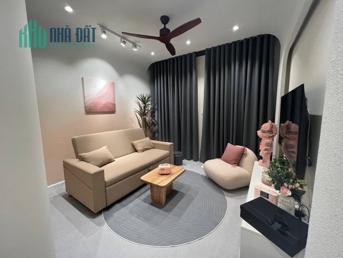 Bán căn hộ - Chung cư Lạc Long Quân, P.3, Quận 11. Chỉ xách vali vào là ở.