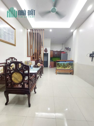 P/lô căn góc ô tô đỗ cửa ở ngay Lĩnh Nam 45Mx5T mt4.1 giá 3.8 tỷ