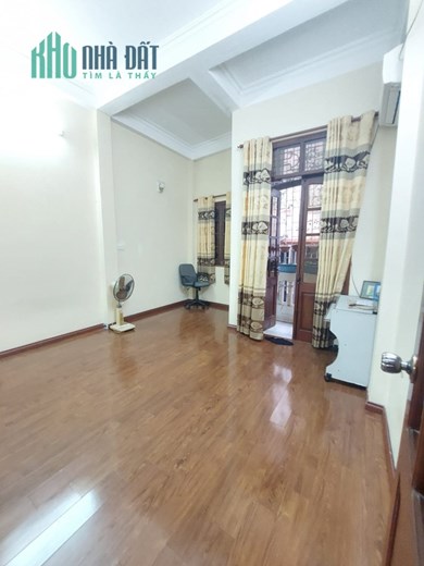 P/lô căn góc ô tô đỗ cửa ở ngay Lĩnh Nam 45Mx5T mt4.1 giá 3.8 tỷ