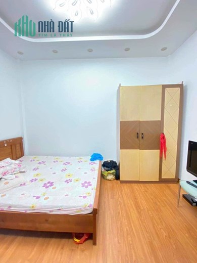 THÁI HÀ - ĐỐNG ĐA, GẦN UBND PHƯỜNG. Ô TÔ ĐỖ CỬA KINH DOANH. .
Diện tích 41m2 5 tầng MT 4m Giá 9,99