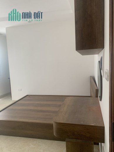Bán nhà đẹp ở luôn Hào Nam 35m2 x 5 tầng ở luôn, 30m ra phố, 1 phút đi bộ ra Ô Chợ Dừa, ngõ nông,