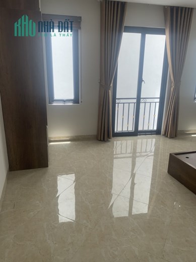 Bán nhà đẹp ở luôn Hào Nam 35m2 x 5 tầng ở luôn, 30m ra phố, 1 phút đi bộ ra Ô Chợ Dừa, ngõ nông,