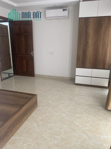 Bán nhà Trần Quý Cáp, 50m ra Ga Hà Nội, 30m2 x 6 tầng, gần ô tô, nở hậu, 4 tỷ, 0966037496