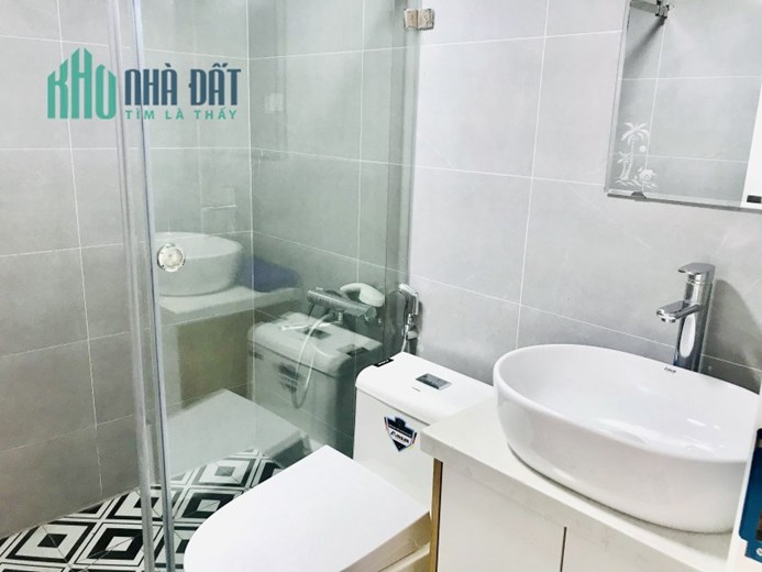 Bán nhà Phạm Ngọc Thạch Ở LUÔN 32m2 x 4 tầng, ngõ to, thông tứ tung, 2 thoáng, nhỉnh 5 tỷ, lh