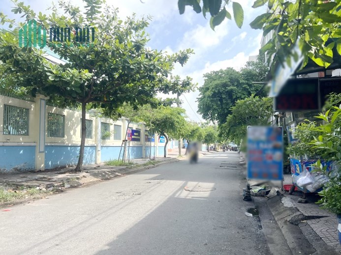 Nhà thuê hẻm ô tô Bùi Minh Trực 110m2 P5 Q8 - giá 10 triệu/tháng