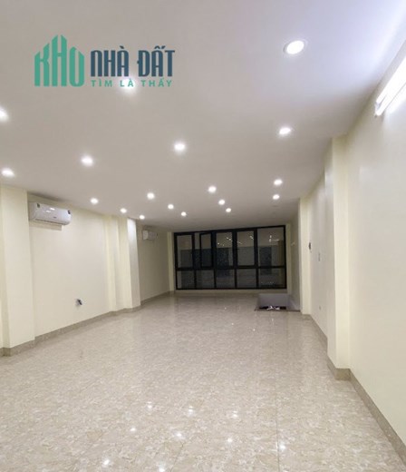Cho thuê sàn Văn Phòng đẹp thoáng ô tô đỗ tại 232 Yên Hòa - Cầu Giấy
