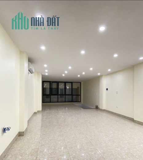 Cho thuê sàn Văn Phòng đẹp thoáng ô tô đỗ tại 232 Yên Hòa - Cầu Giấy