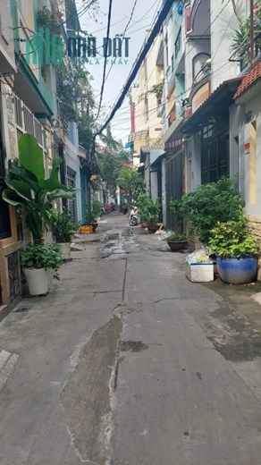 Bán nhà Tân Bình, chỉ 3.2 tỷ HXH Lạc Long Quân, 24m2 ngang 3.7m.