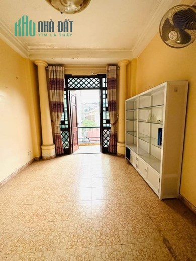 Bán Nhà Phố Lạc Long Quân CẦU GIẤY 50m2 x 4 tầng , căn góc , kinh doanh , giá chỉ 9,X TỶ