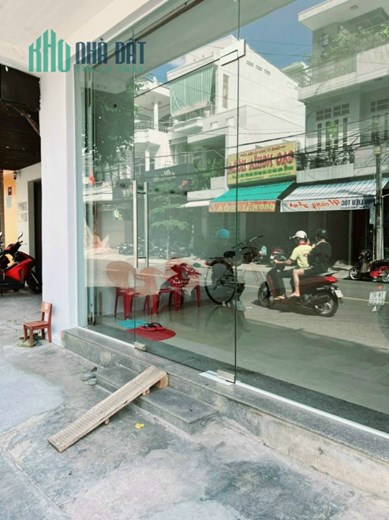 Cho thuê mặt bằng , mặt tiền khu tttp Nha Trang gần ngã 4