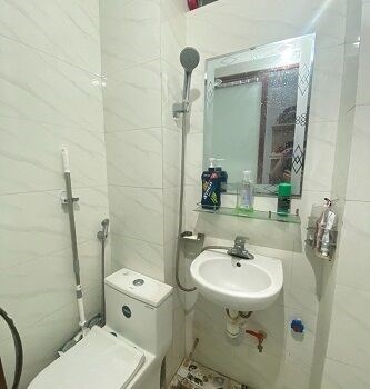 Bán nhà sổ đỏ chính chủ 5 tầng phố Hồng Mai, trung tâm quận Hai Bà Trưng