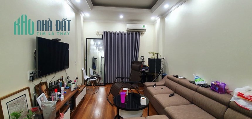 Nhà Minh Khai mặt ngõ, trước nhà rộng, từ nhà ra Times City 500m, 3.5 tỷ.