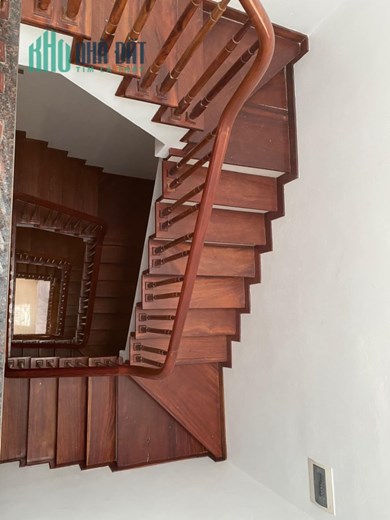 BÁN NHÀ ĐÀO TẤN NGÕ THÔNG ,GẦN TRƯỜNG ,HỒ,CÔNG VIÊN 63M 5T 7.8TỶ