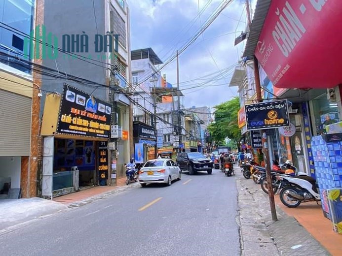 Bán Nhà Mặt Phố Phú Diễn 90m2 x 4 tầng