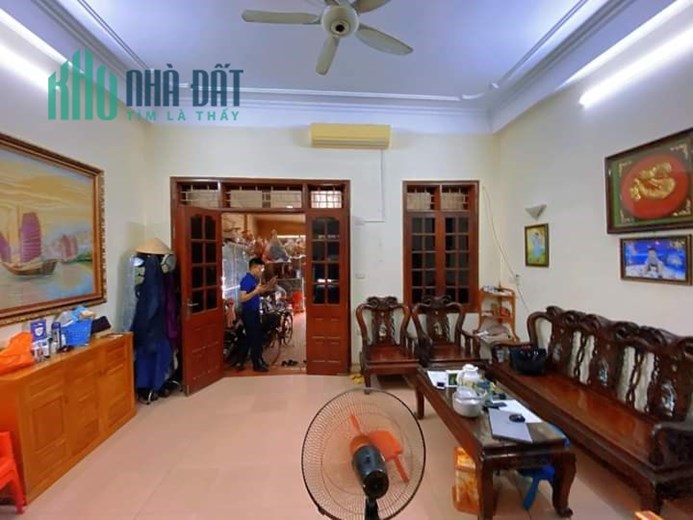 Bán Nhà Mặt Phố Phú Diễn 90m2 x 4 tầng