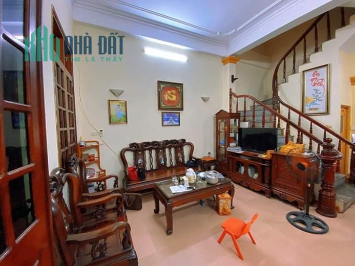 Bán Nhà Mặt Phố Phú Diễn 90m2 x 4 tầng