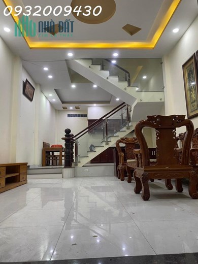 Oto đỗ cữa  cách MT 50m nhà 4 tầng - Nguyễn Thị Thập - Bình Thuận - Quận 7 . giá 7.2 tỷ