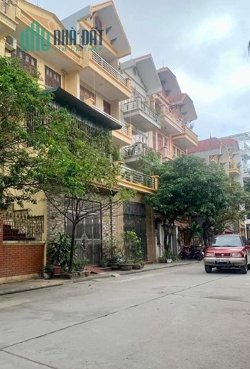 Trung Tâm Huyện Thanh Trì 60m2 / 5 tầng, GaRa, sổ đỏ phân lô, 200m ra 1 A, chỉ 4,3 tỷ