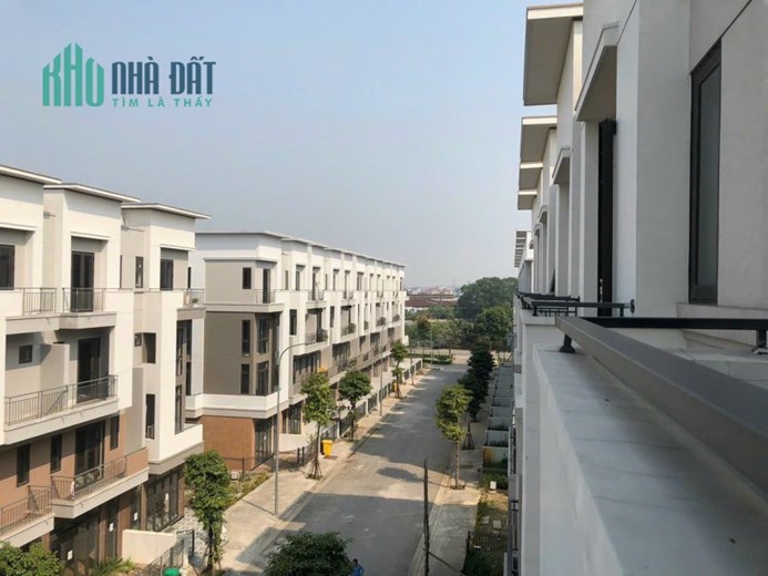 Chính Chủ cần tiền cần bán nhà 4 tầng Centa Diamond Từ Sơn giáp ranh Ninh Hiệp