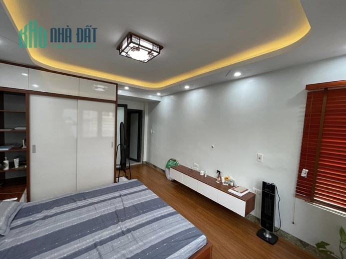 Dân xây ô tô đỗ cổng nội thất VIP Lĩnh Nam 46m 3PN giá 3.15 tỷ