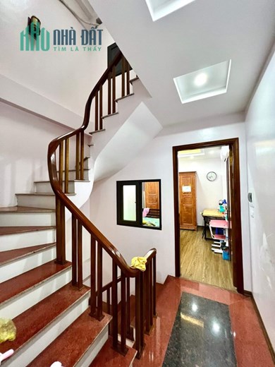 BÁN NHÀ PHỐ LÊ THANH NGHỊ, GẦN ĐẠI HỌC BÁCH KHOA, KHU VỰC DÂN TRÍ CAO, GIÁ 5.X TỶ