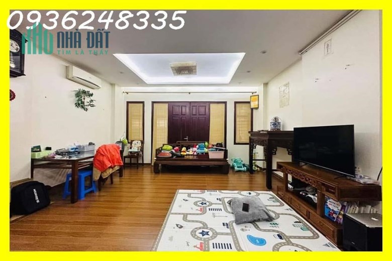 Bán nhà đẹp 60m2, 5 tầng, MT 6m, ô tô vào nhà
