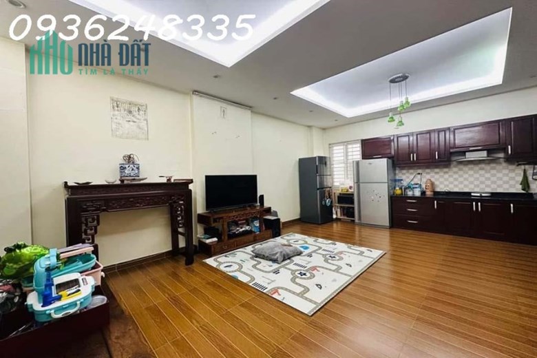 Bán nhà đẹp 60m2, 5 tầng, MT 6m, ô tô vào nhà