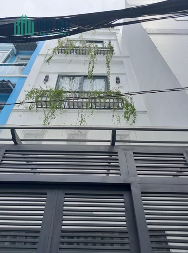 🧨 GẤP BÁN NHÀ HXH -🔥3 TẦNG - AN NINH - 3TỶ HƠN - SÁT VÁCH TÂN BÌNH - NGAY EMART
