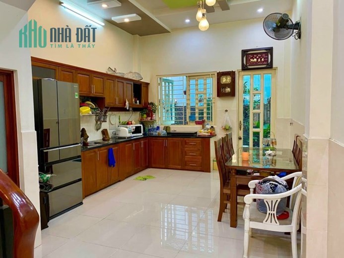 Bán Nhà HXT Thông Âu Cơ, Víp Tân Bình, 120m2, Ngang Gần 6m, 6 Tầng Đẹp, Nhỉnh 18 Tỷ TL.