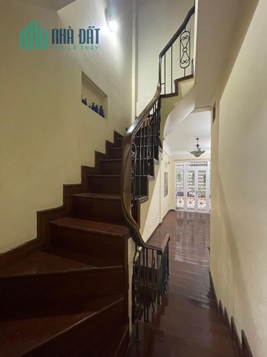 Bán nhà phố Chùa Láng, sổ phân lô, ô tô, kinh doanh, 2 thoáng, 5 tầng, 60m, nhỉnh 10 tỷ