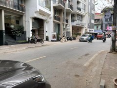 Bán nhà cũ phố Hào Nam, Đống Đa, hai mặt tiền, thoáng trước sau, 130m, mtiền 6.5, 23.5 tỷ