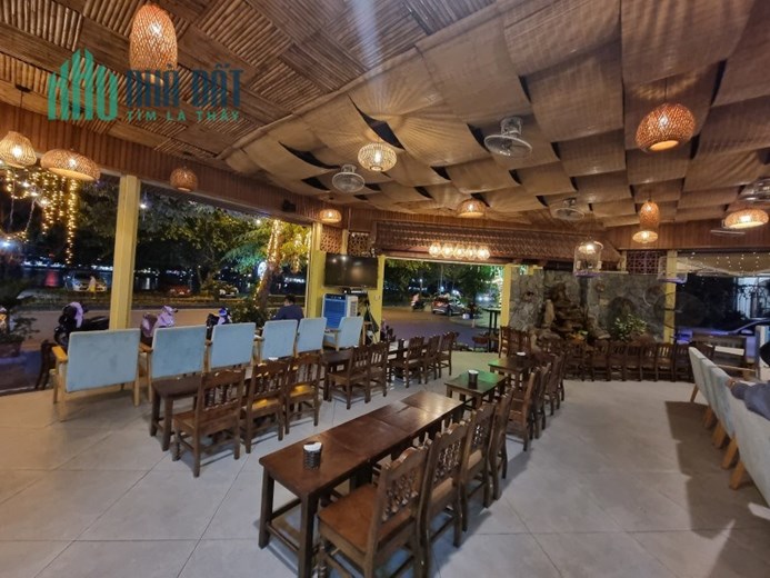 Bán Biệt thự TP Giao Lưu, Bắc Từ Liêm. 368m2x4; MT36m; giá 118 tỷ. Phương