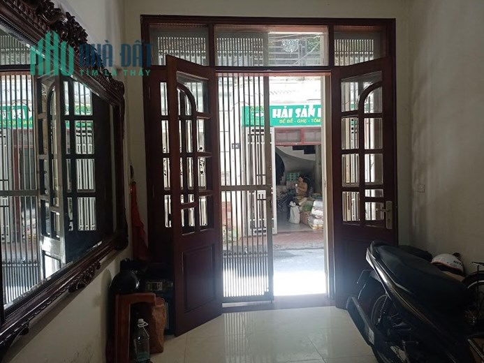 Bán nhà Phan Văn Trường, Cầu Giấy.  61m2x5; giá 16.5 tỷ. Phương